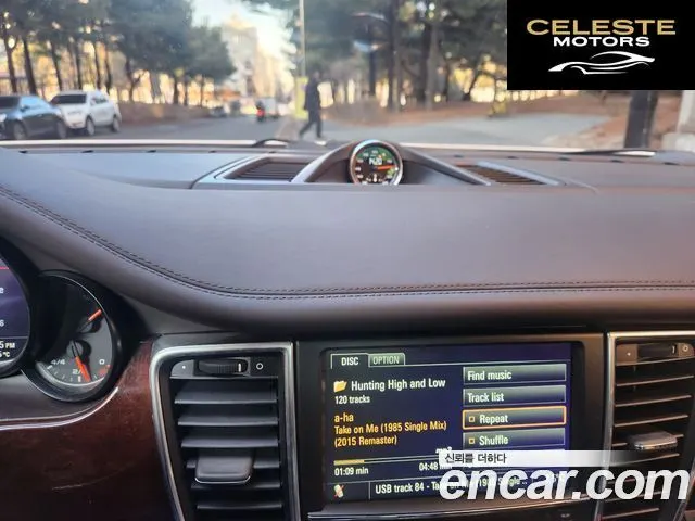 PORSCHE Panamera 4.8 Turbo 2011 — photo 14 sur 22