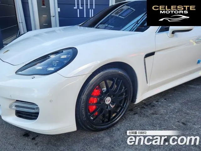 PORSCHE Panamera 4.8 Turbo 2011 — photo 5 sur 22