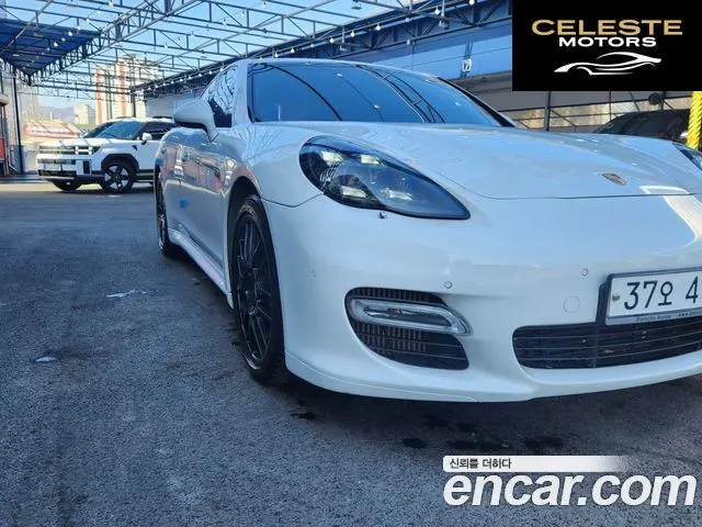 PORSCHE Panamera 4.8 Turbo 2011 — photo 8 sur 22
