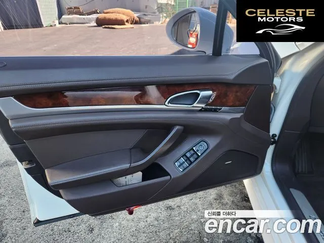 PORSCHE Panamera 4.8 Turbo 2011 — photo 9 sur 22
