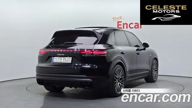 PORSCHE Cayenne (PO536) 3.0 E-High 2022 — photo 2 sur 26