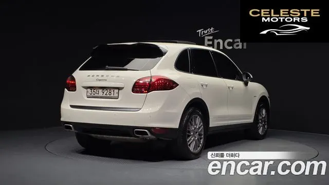 PORSCHE Cayenne 3.0 2012 — photo 2 sur 20