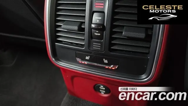 PORSCHE Macan 2.9 GTS 2022 — photo 18 sur 20