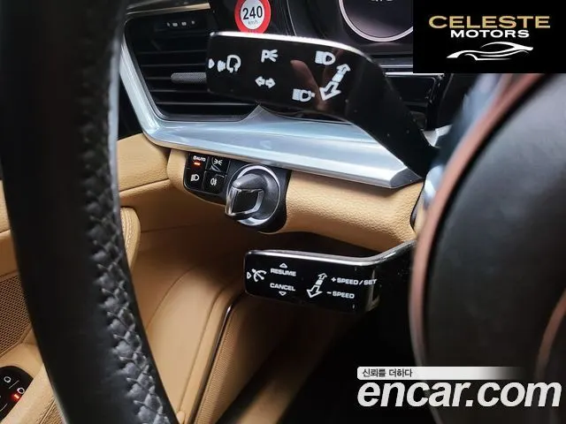 PORSCHE Panamera (971) 3.0 AWD 2018 — photo 13 sur 26