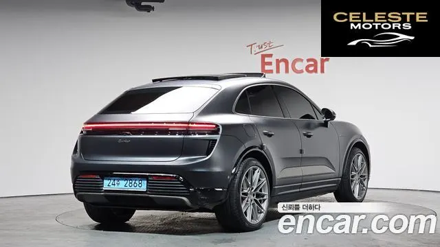 PORSCHE Macan EV Turbo 2025 — photo 1 sur 20