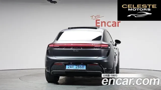 PORSCHE Macan EV Turbo 2025 — photo 3 sur 20