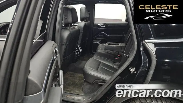 PORSCHE Cayenne 4.8 S 2012 — photo 11 sur 20