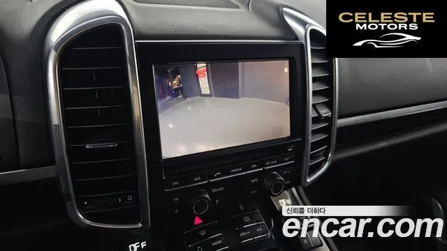 PORSCHE Cayenne 4.8 S 2012 — photo 18 sur 20