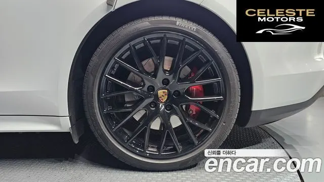 PORSCHE Panamera (971) 4.0 Turbo 2019 — photo 5 sur 26