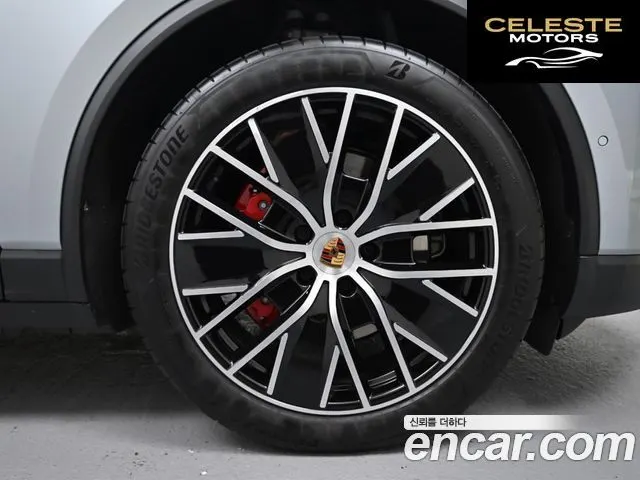 PORSCHE Macan EV 4S 2025 — photo 5 sur 26