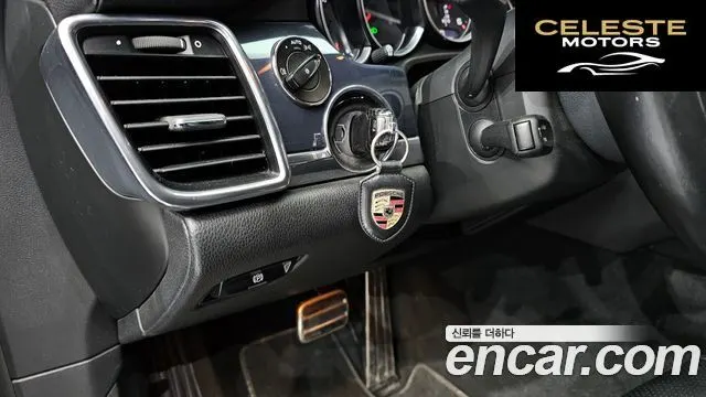 PORSCHE Panamera 3.0 2012 — photo 12 sur 26