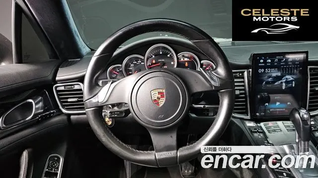 PORSCHE Panamera 3.0 2012 — photo 13 sur 26