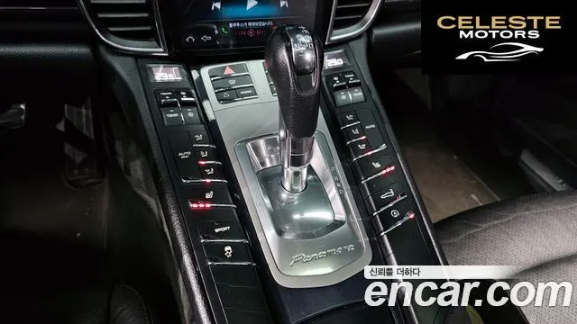 PORSCHE Panamera 3.0 2012 — photo 9 sur 26