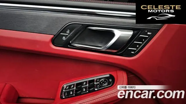 PORSCHE Macan 2.9 GTS 2024 — photo 12 sur 26