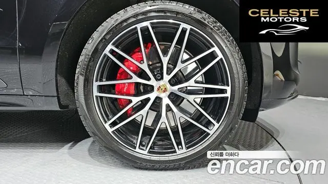 PORSCHE Macan 2.9 GTS 2024 — photo 5 sur 26