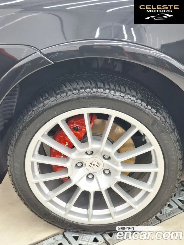 PORSCHE Cayenne 4.8 Turbo 2008 — photo 5 sur 22