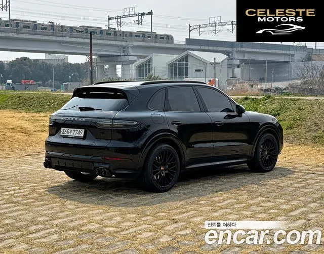 PORSCHE Cayenne (PO536) 3.0 2020 — photo 19 sur 26