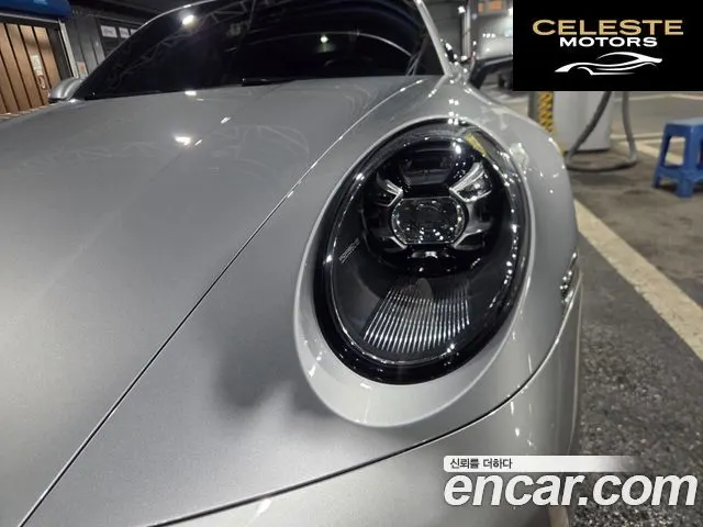 PORSCHE 911 (992) Carrera 4 Cabriolet 2021 — photo 9 sur 19