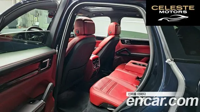 PORSCHE Cayenne (PO536) 3.0 E-High 2020 — photo 11 sur 20