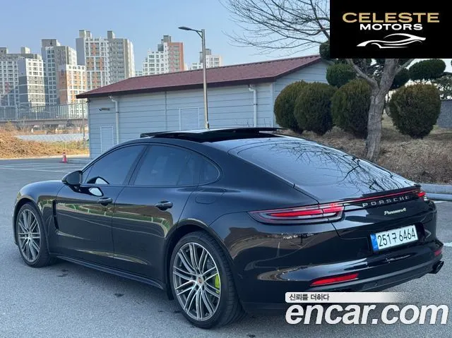 PORSCHE Panamera (971) 2.9 AWD E-High 2019 — photo 24 sur 26