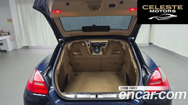 PORSCHE Panamera 4.8 4S 2011 — photo 20 sur 20