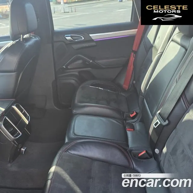 PORSCHE Cayenne 3.6 GTS 2016 — photo 12 sur 26