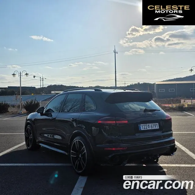 PORSCHE Cayenne 3.6 GTS 2016 — photo 16 sur 26