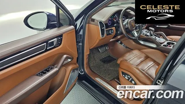 PORSCHE Cayenne (PO536) 4.0 Turbo Coupé 2021 — photo 11 sur 26