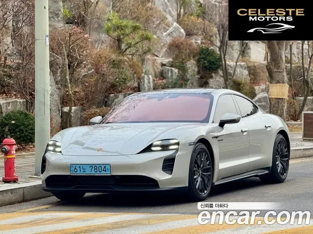 PORSCHE Taycan GTS 2022 — photo 19 sur 24