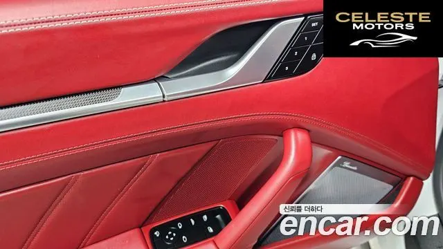 PORSCHE 911 (992) Turbo S Cabriolet 2024 — photo 15 sur 26