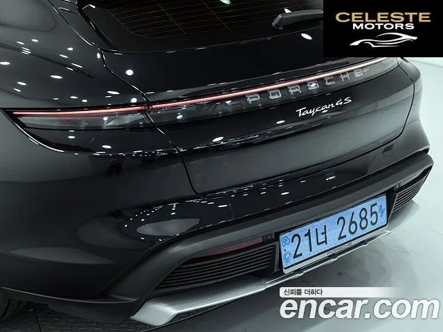 PORSCHE Taycan 4S 2024 — photo 12 sur 26