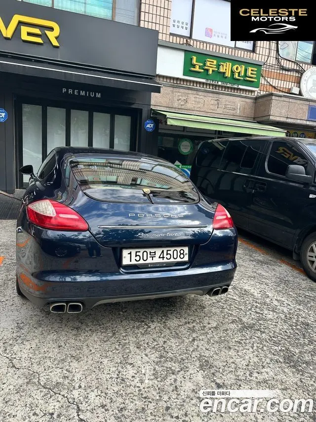 PORSCHE Panamera 4.8 Turbo 2010 — photo 17 sur 24