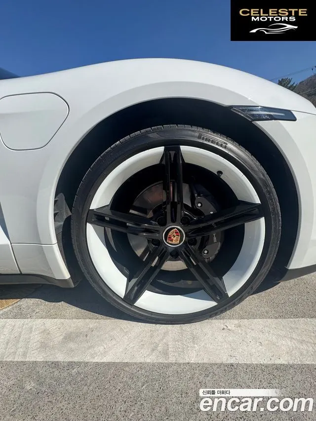 PORSCHE Taycan 2022 — photo 5 sur 16