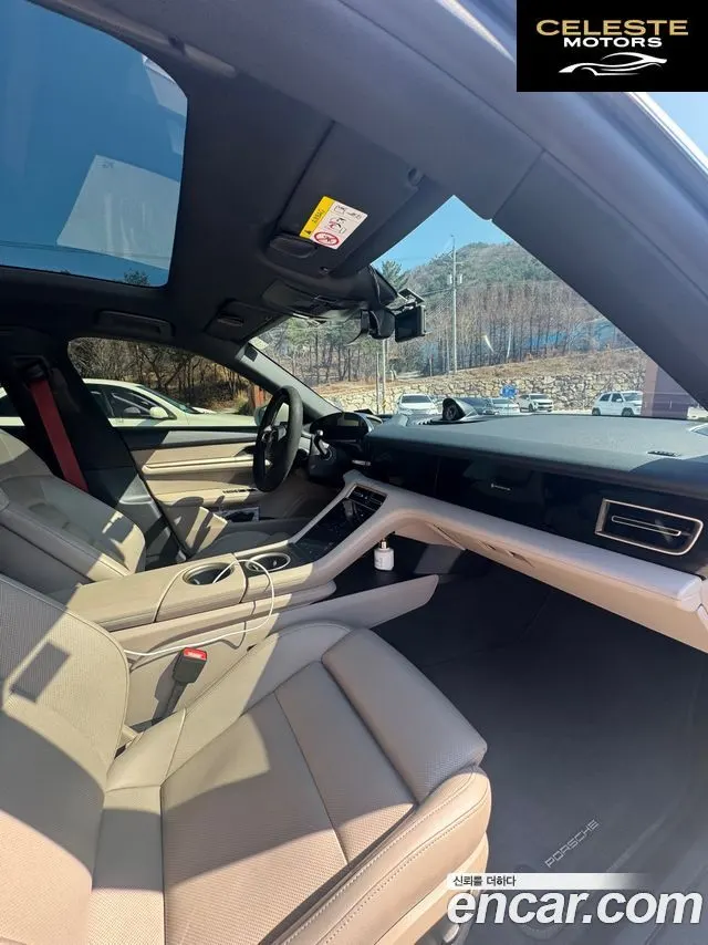 PORSCHE Taycan 2022 — photo 9 sur 16