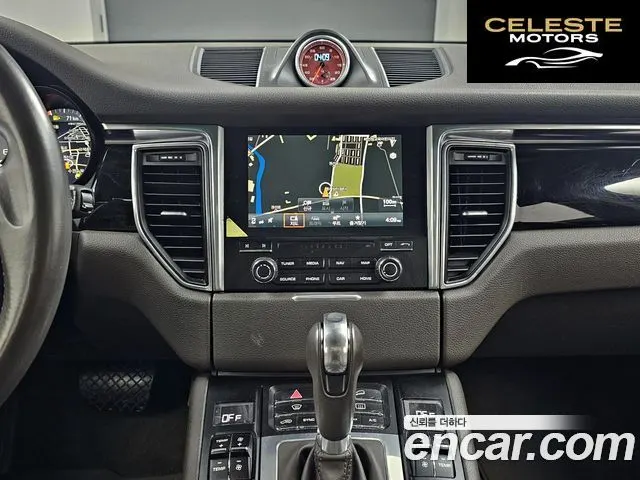 PORSCHE Macan 3.0 S 2017 — photo 17 sur 26