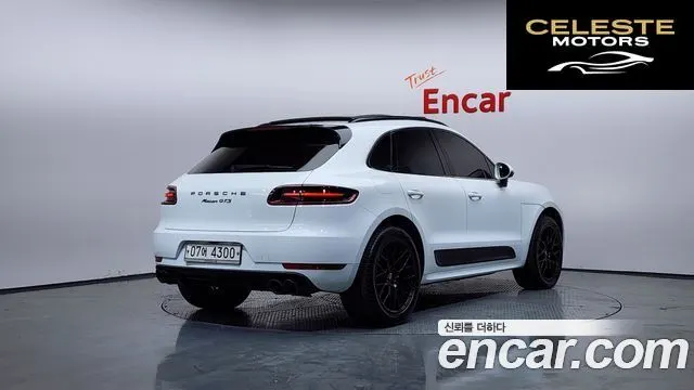 PORSCHE Macan 3.0 GTS 2018 — photo 2 sur 20