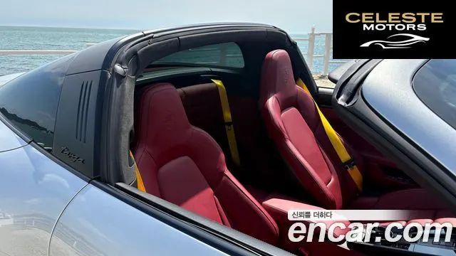 PORSCHE 911 (992) Targa 4 GTS 2023 — photo 13 sur 26