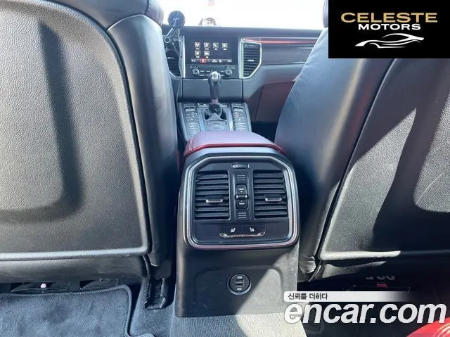 PORSCHE Macan 3.0 GTS 2018 — photo 18 sur 19