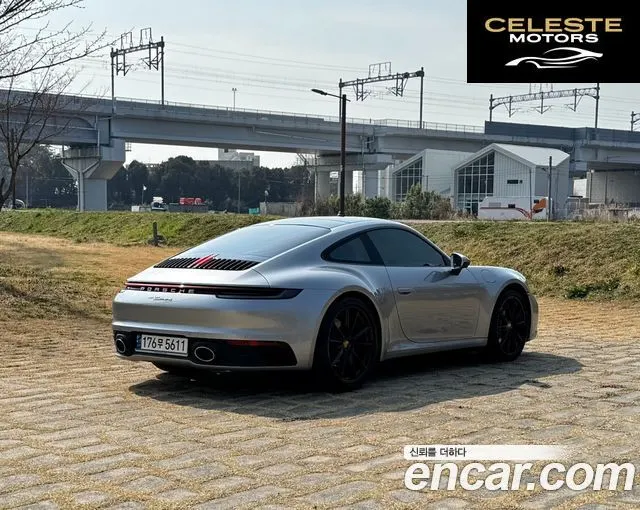 PORSCHE 911 (992) Carrera 2020 — photo 17 sur 26