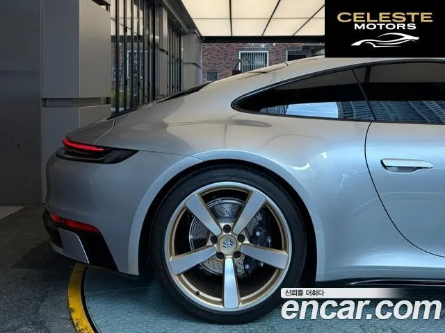 PORSCHE 911 (992) Carrera 2024 — photo 5 sur 19