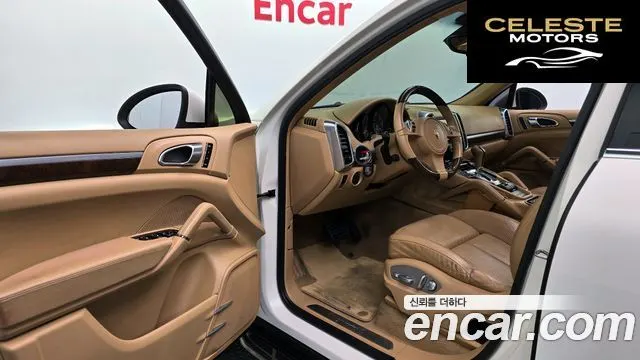 PORSCHE Cayenne 4.8 S 2012 — photo 11 sur 20