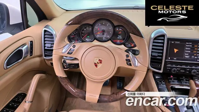 PORSCHE Cayenne 4.8 S 2012 — photo 14 sur 20