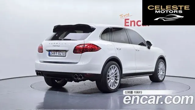 PORSCHE Cayenne 4.8 S 2012 — photo 2 sur 20