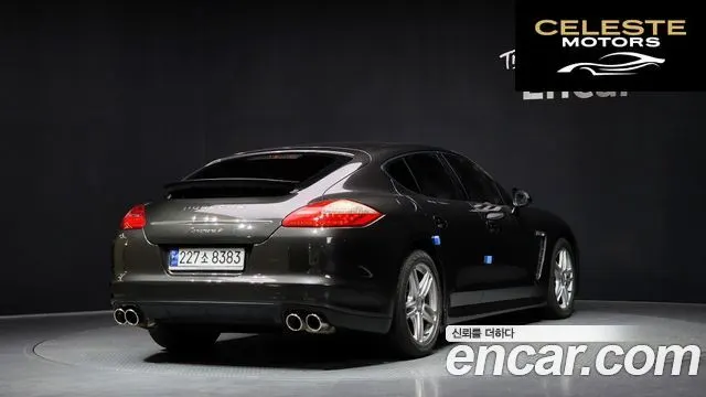 PORSCHE Panamera 3.6 AWD 2011 — photo 2 sur 20