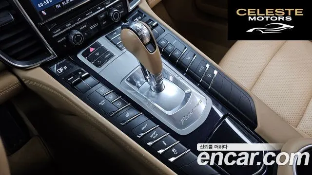 PORSCHE Panamera 4.8 S 2010 — photo 9 sur 20