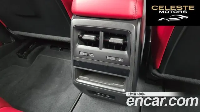 PORSCHE Macan EV 4 2025 — photo 19 sur 20
