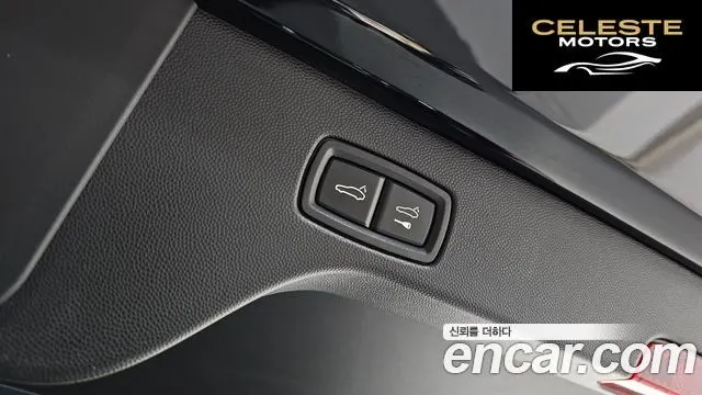PORSCHE Macan EV 4 2025 — photo 19 sur 20