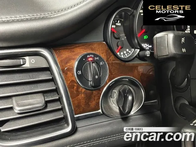 PORSCHE Panamera 4.8 Turbo 2010 — photo 10 sur 26
