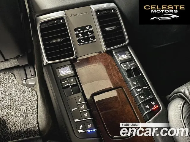 PORSCHE Panamera 4.8 Turbo 2010 — photo 18 sur 26
