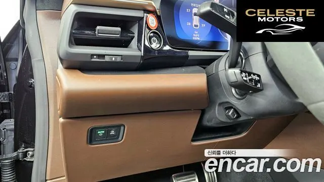 PORSCHE Macan EV Turbo 2025 — photo 16 sur 20